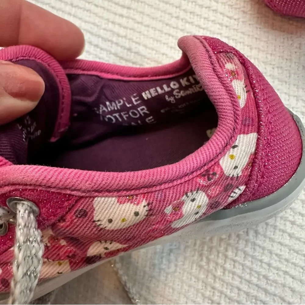 Keds Hello Kitty Mimmy Lace Up Sneakers Girls size 7 Running Shoes School